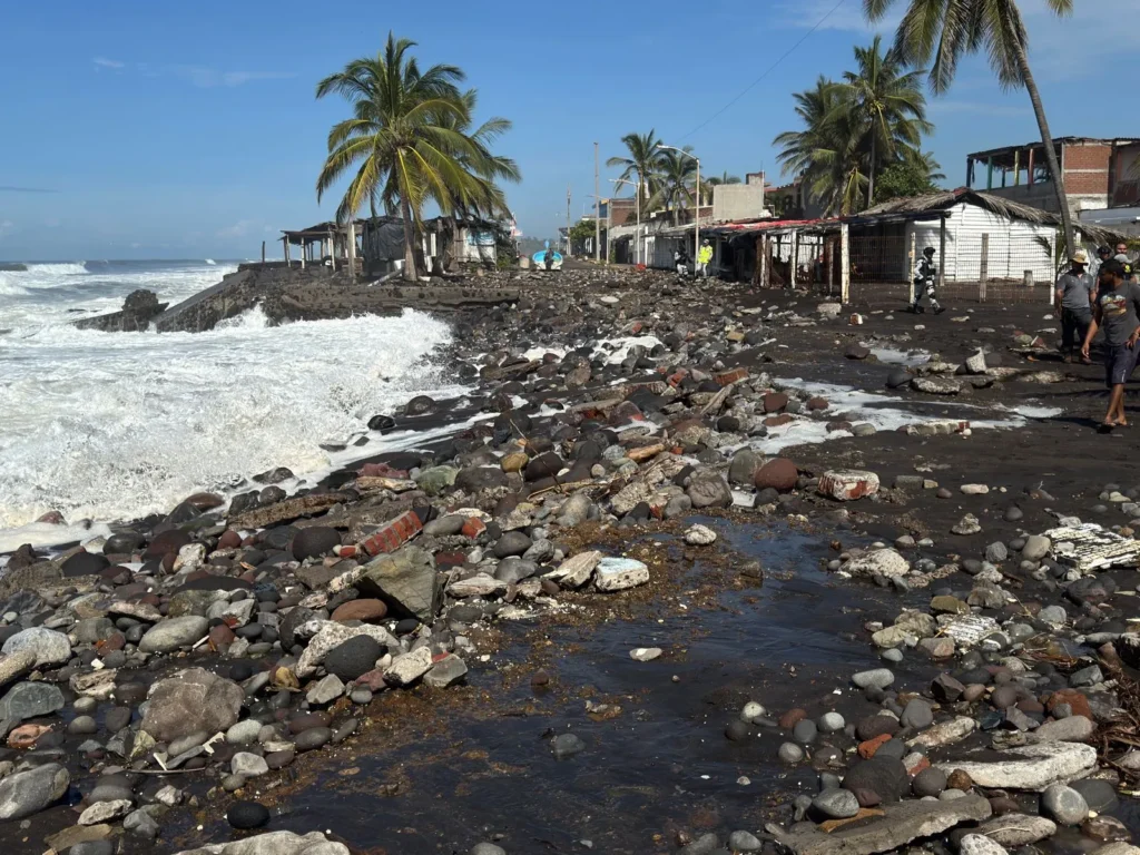 Seis enramadas incomunicadas y acceso restringido al mar, en El Paraíso